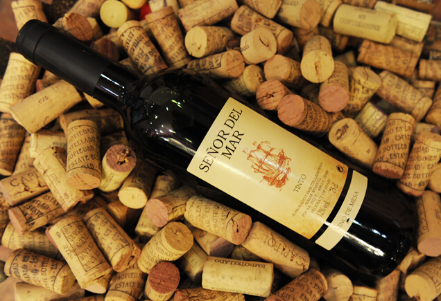 昨日首批獲獎(jiǎng)粉絲說免費(fèi)紅酒拿到手軟眼花，今日花落誰家，快進(jìn)來參賽！