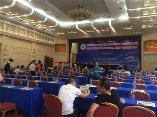 祝賀納新紅酒榮獲湖南首批“誠信經(jīng)營示范企業(yè)”